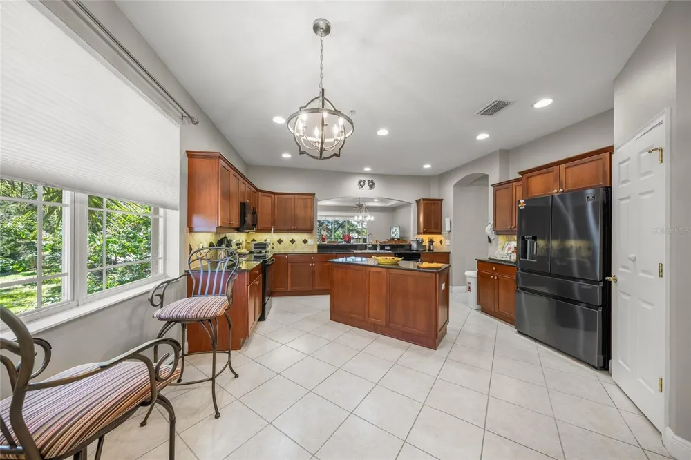 6430 MOORINGS POINT CIRCLE #201 Bradenton, FL 34202