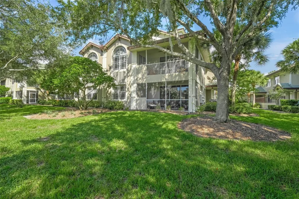 6430 MOORINGS POINT CIRCLE #201 Bradenton, FL 34202