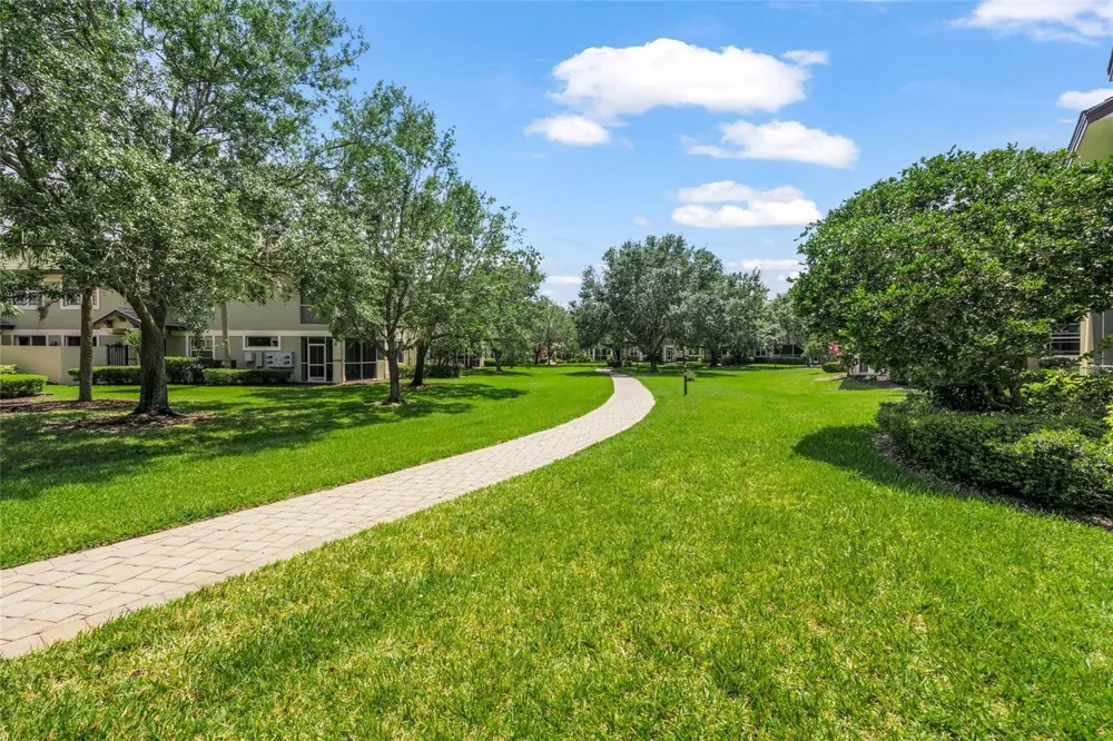 6430 MOORINGS POINT CIRCLE #201 Bradenton, FL 34202