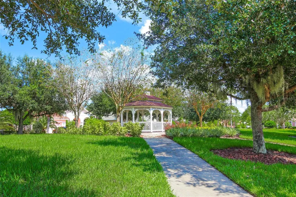 6430 MOORINGS POINT CIRCLE #201 Bradenton, FL 34202