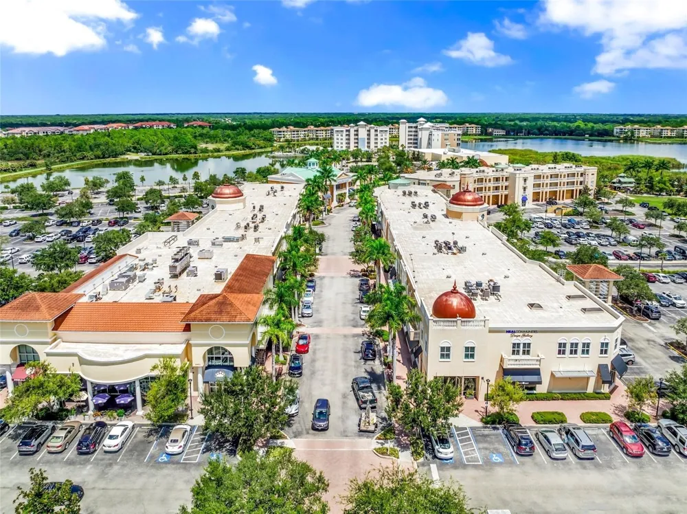 6430 MOORINGS POINT CIRCLE #201 Bradenton, FL 34202