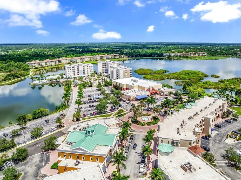 6430 MOORINGS POINT CIRCLE #201 Bradenton, FL 34202