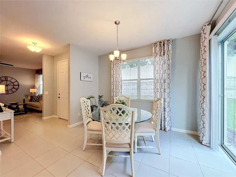 1196 E 10TH STREET Apopka, FL 32703
