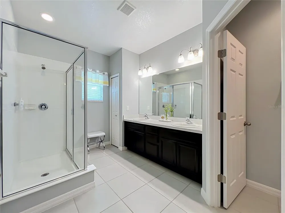 1196 E 10TH STREET Apopka, FL 32703