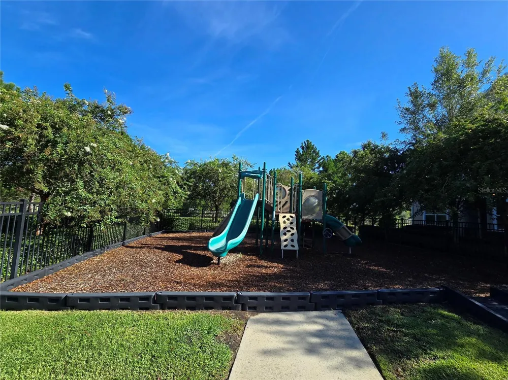 1196 E 10TH STREET Apopka, FL 32703