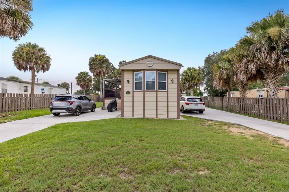 1549 ADAIR ROAD Davenport, FL 33837