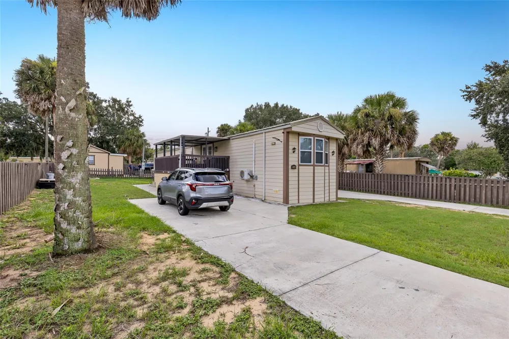 1549 ADAIR ROAD Davenport, FL 33837