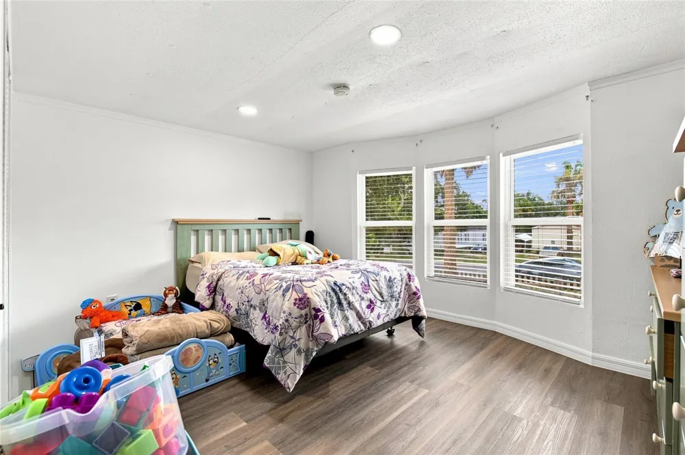 1549 ADAIR ROAD Davenport, FL 33837