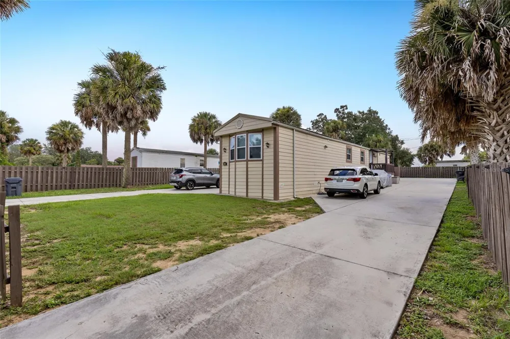 1549 ADAIR ROAD Davenport, FL 33837
