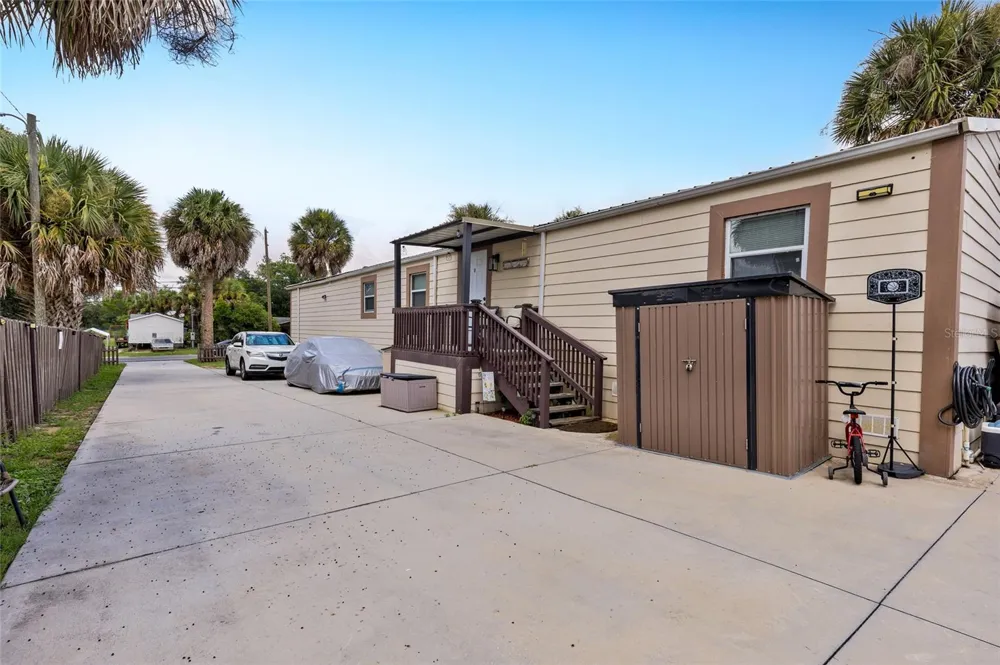 1549 ADAIR ROAD Davenport, FL 33837