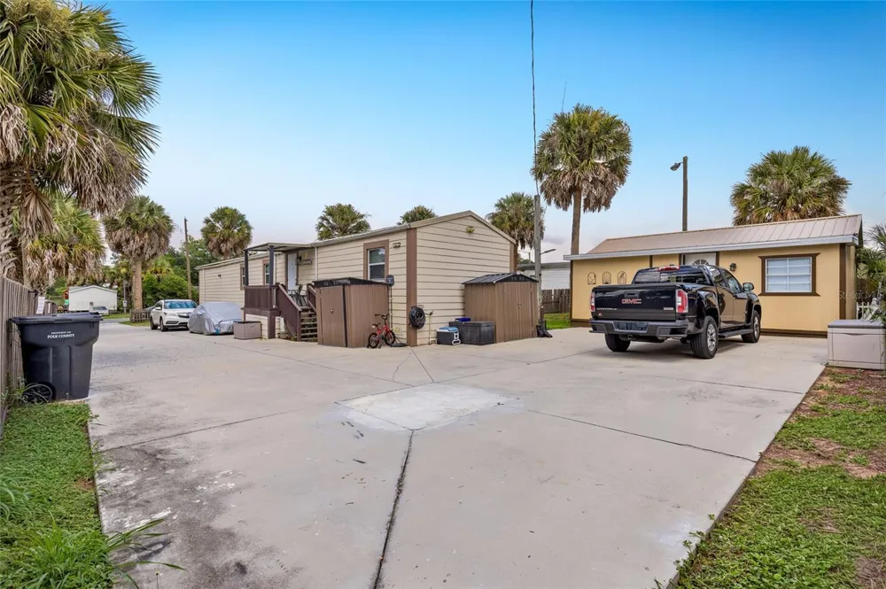 1549 ADAIR ROAD Davenport, FL 33837
