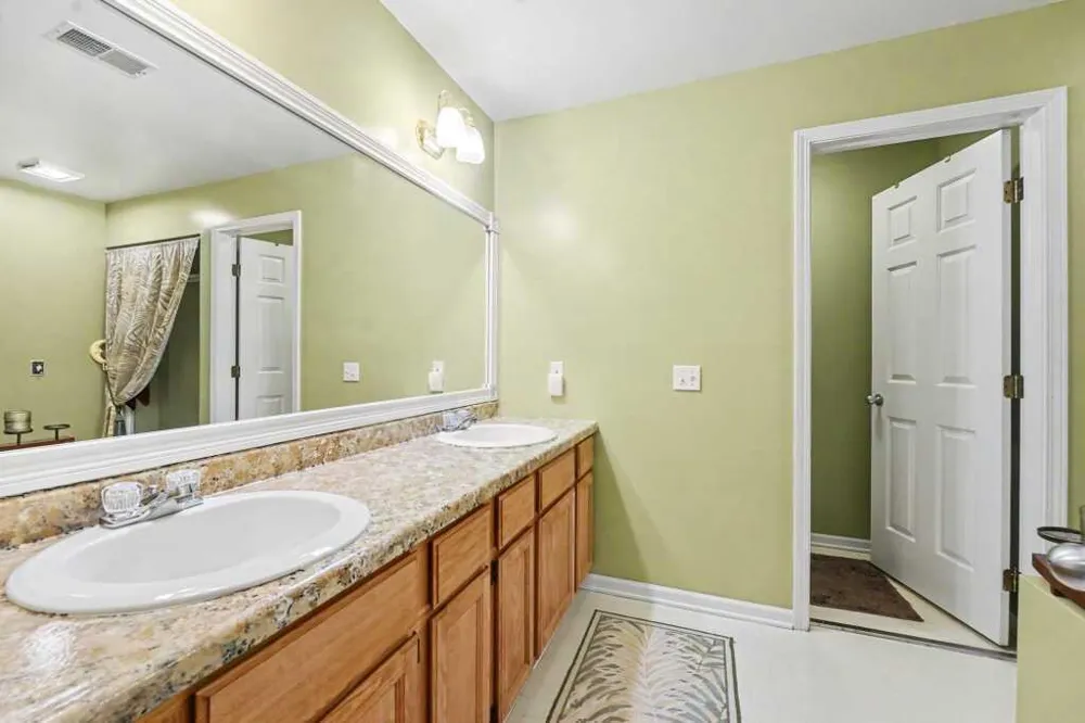 3360 Pine Meadow Drive SE Kentwood City, MI 49512