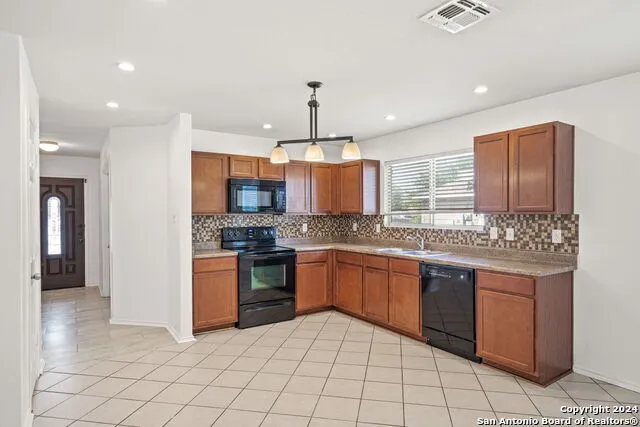 320 Lonestar Gait Schertz, TX 78154