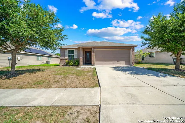 320 Lonestar Gait Schertz, TX 78154