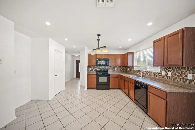 320 Lonestar Gait Schertz, TX 78154