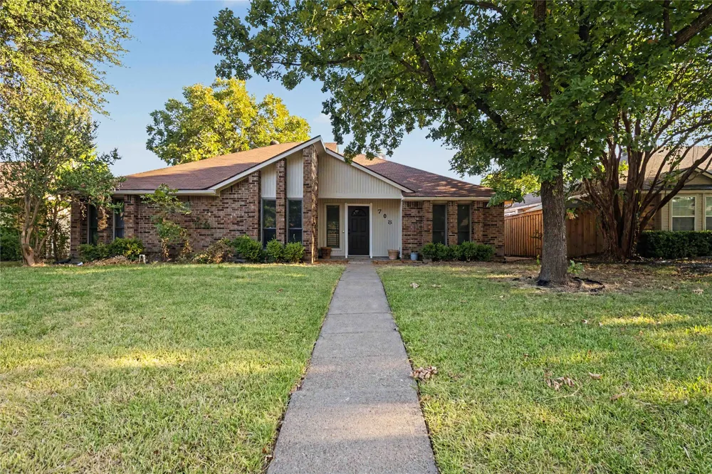708 Whitewing Drive Mesquite, TX 75150