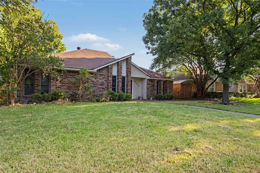 708 Whitewing Drive Mesquite, TX 75150