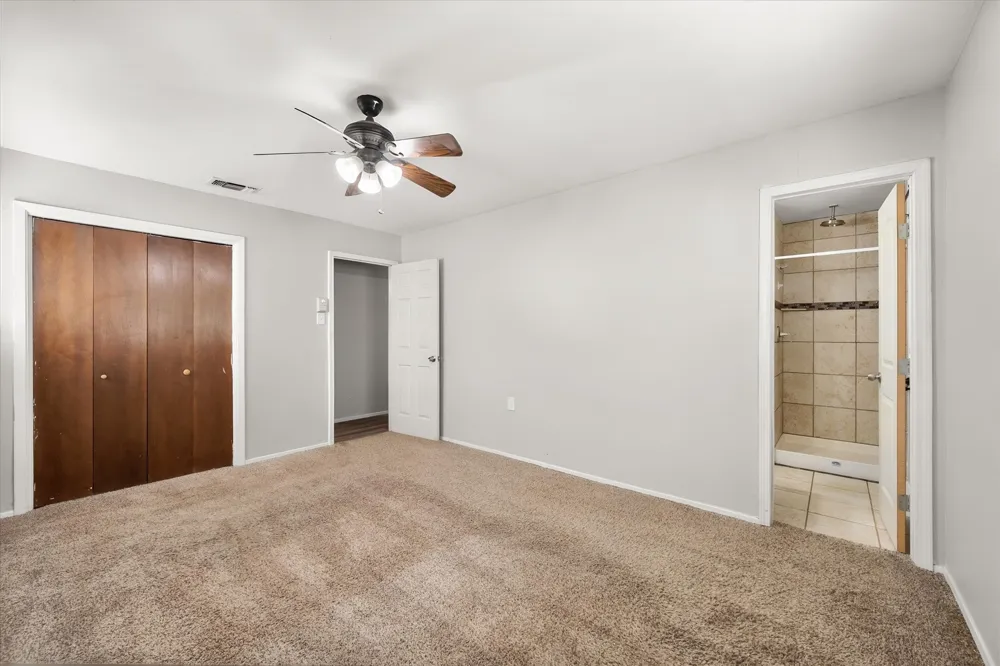 316 NW Summercrest Boulevard Burleson, TX 76028