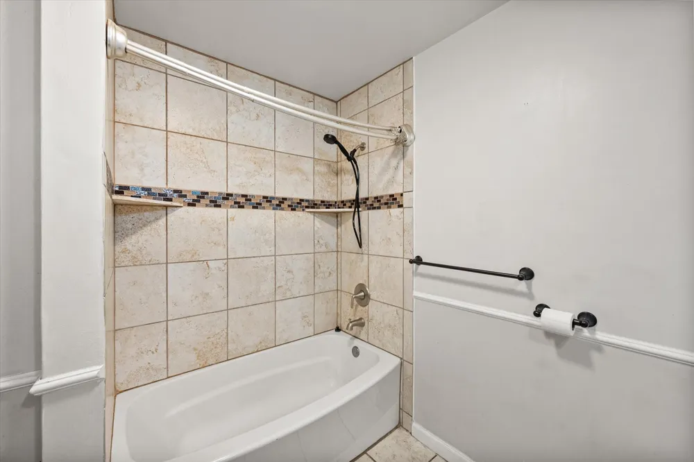 316 NW Summercrest Boulevard Burleson, TX 76028