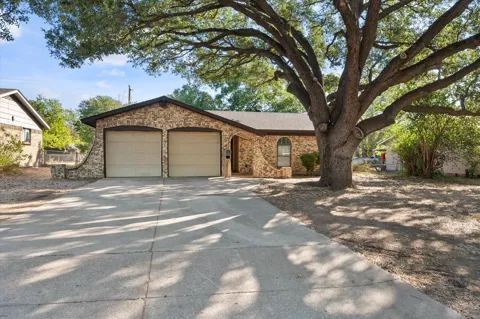 316 NW Summercrest Boulevard