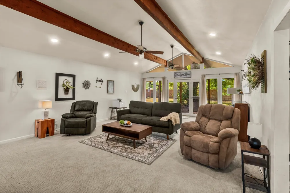 221 Laurel Lane Fairfield, TX 75840