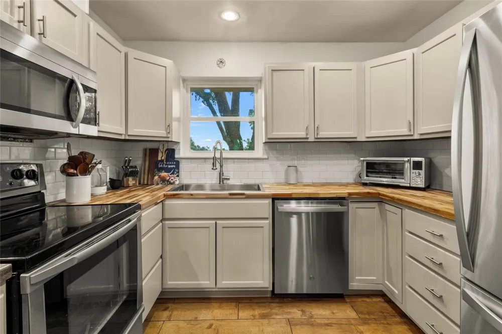 221 Laurel Lane Fairfield, TX 75840