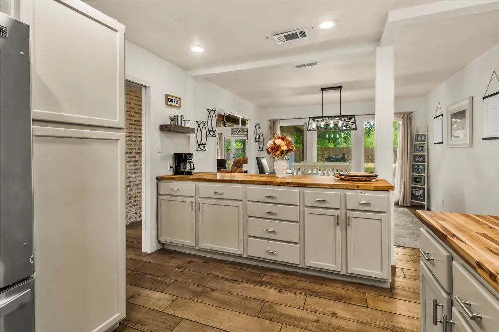 221 Laurel Lane Fairfield, TX 75840