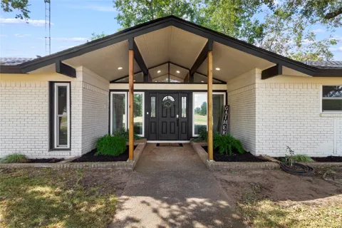 221 Laurel Lane