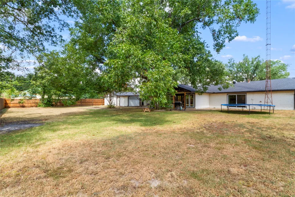 221 Laurel Lane Fairfield, TX 75840