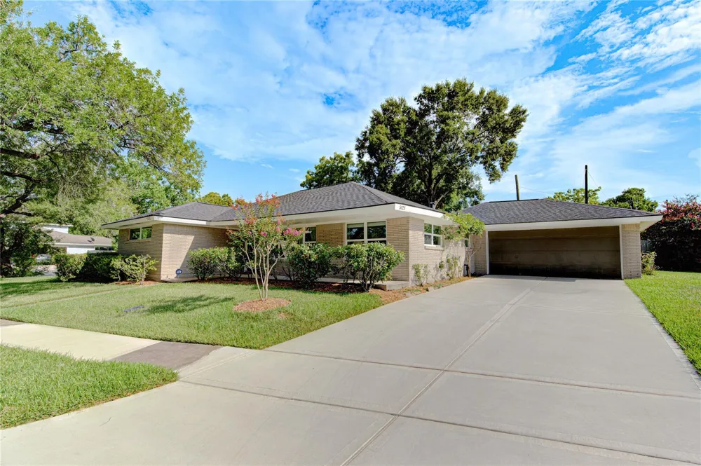 5025 Hazelton Street Houston, TX 77035