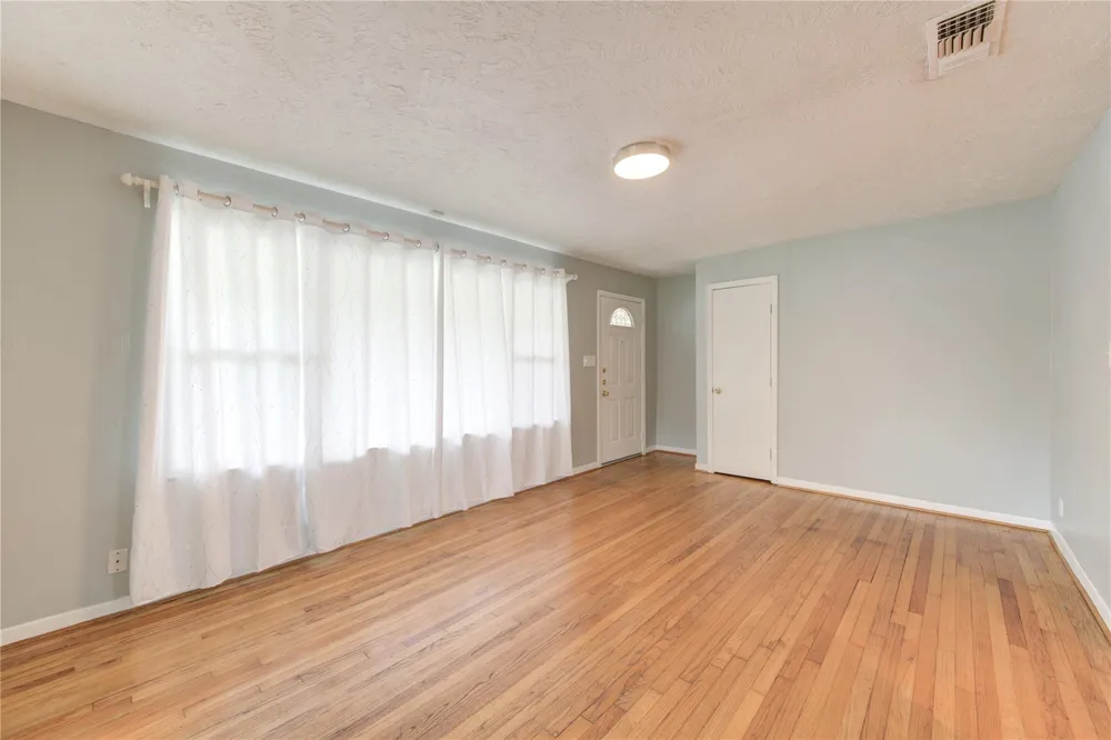 5025 Hazelton Street Houston, TX 77035