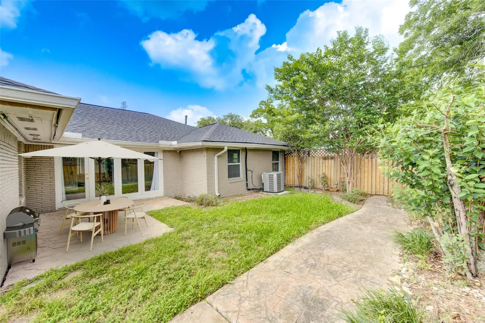 5025 Hazelton Street Houston, TX 77035