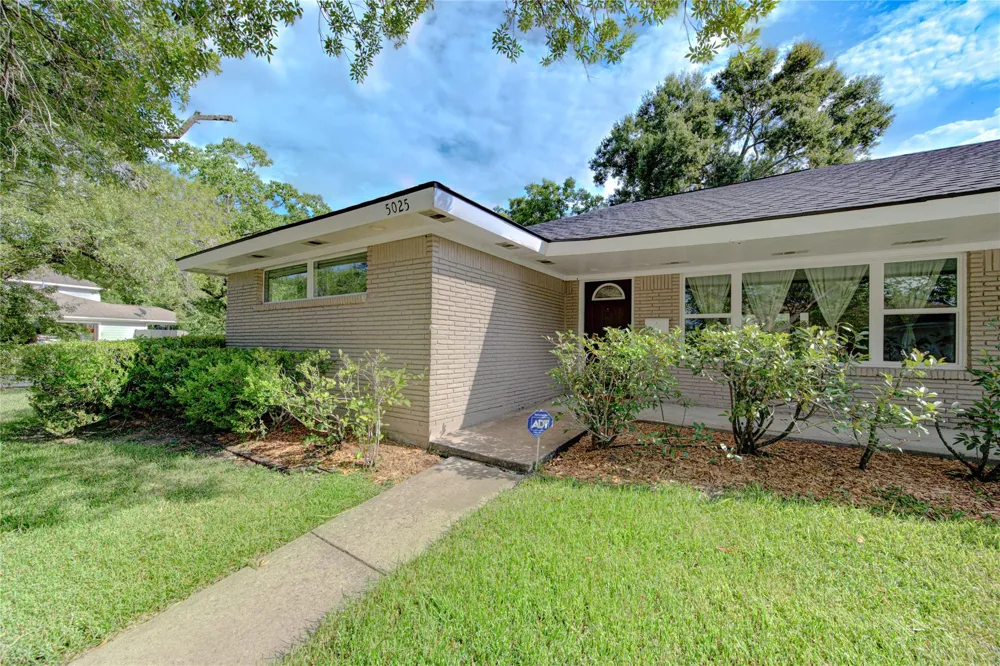 5025 Hazelton Street Houston, TX 77035