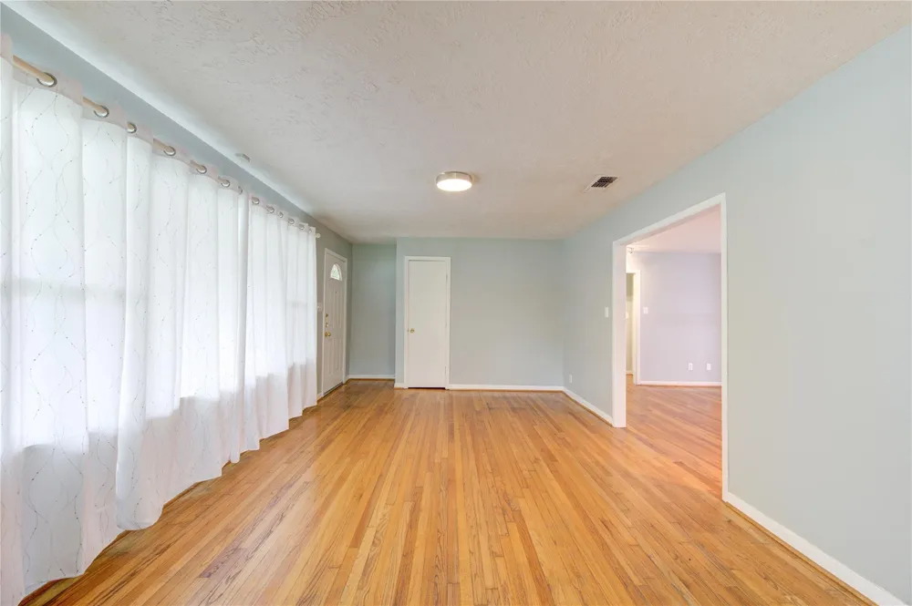 5025 Hazelton Street Houston, TX 77035