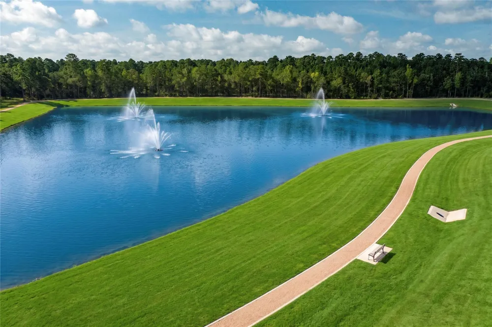21520 Bluebonnet Bay Drive Magnolia, TX 77354