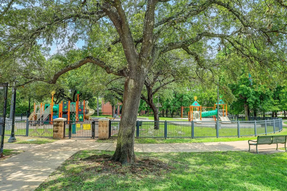 5774 Doliver Drive Houston, TX 77057