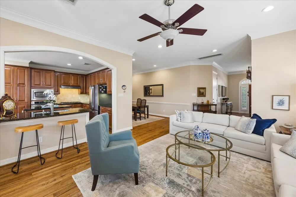 5774 Doliver Drive Houston, TX 77057