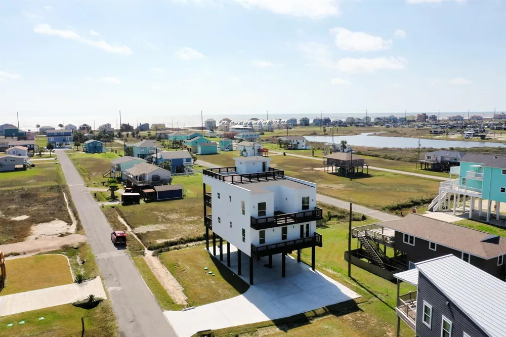 4026 5th Street Galveston, TX 77554