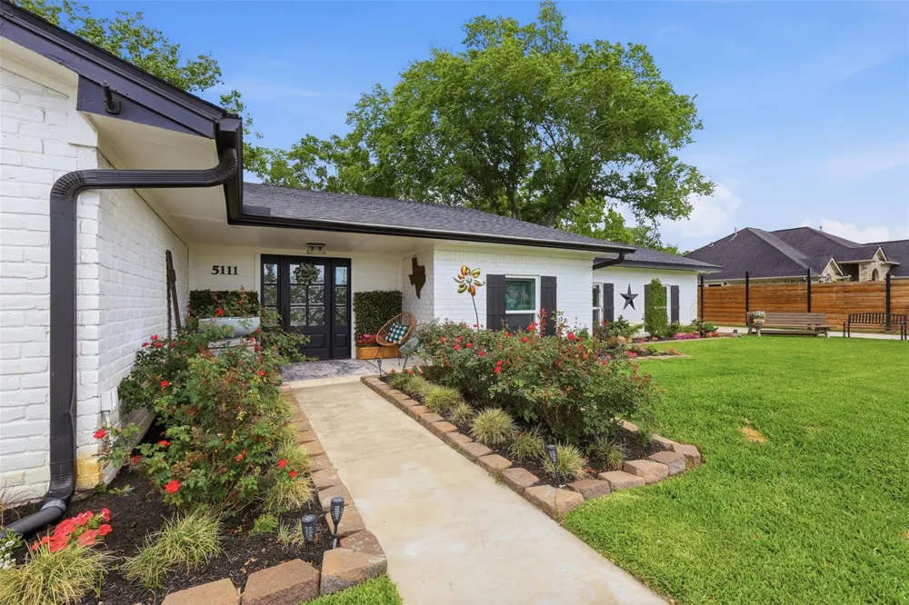 5111 Brookside Road Brookside, TX 77581