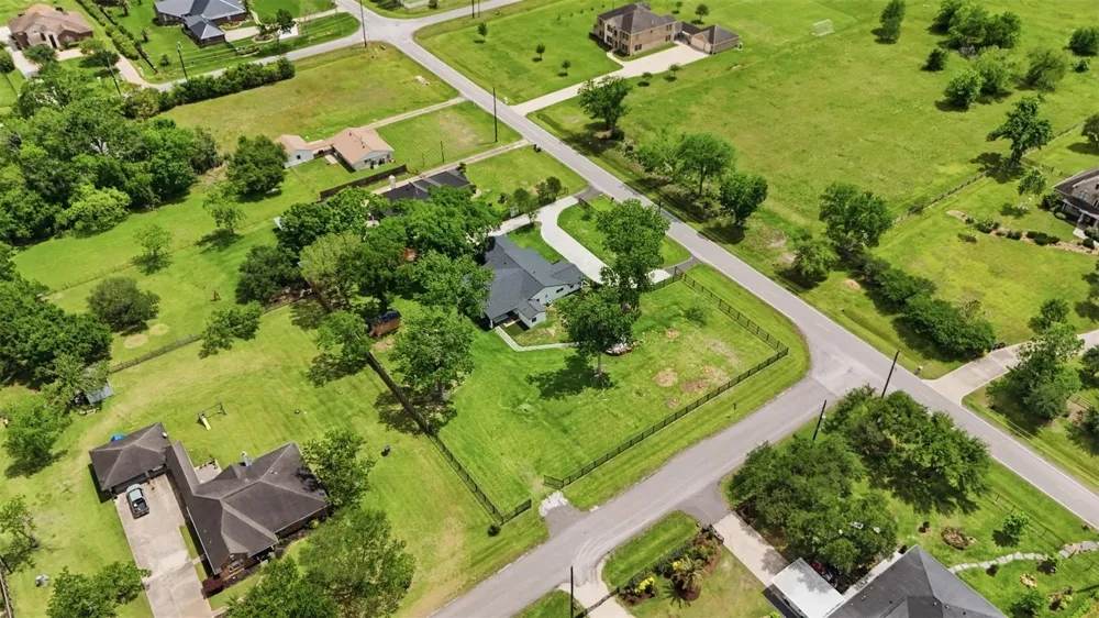 5111 Brookside Road Brookside, TX 77581