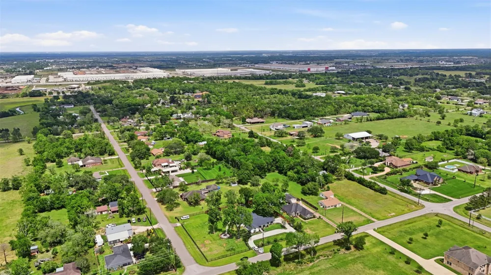 5111 Brookside Road Brookside, TX 77581
