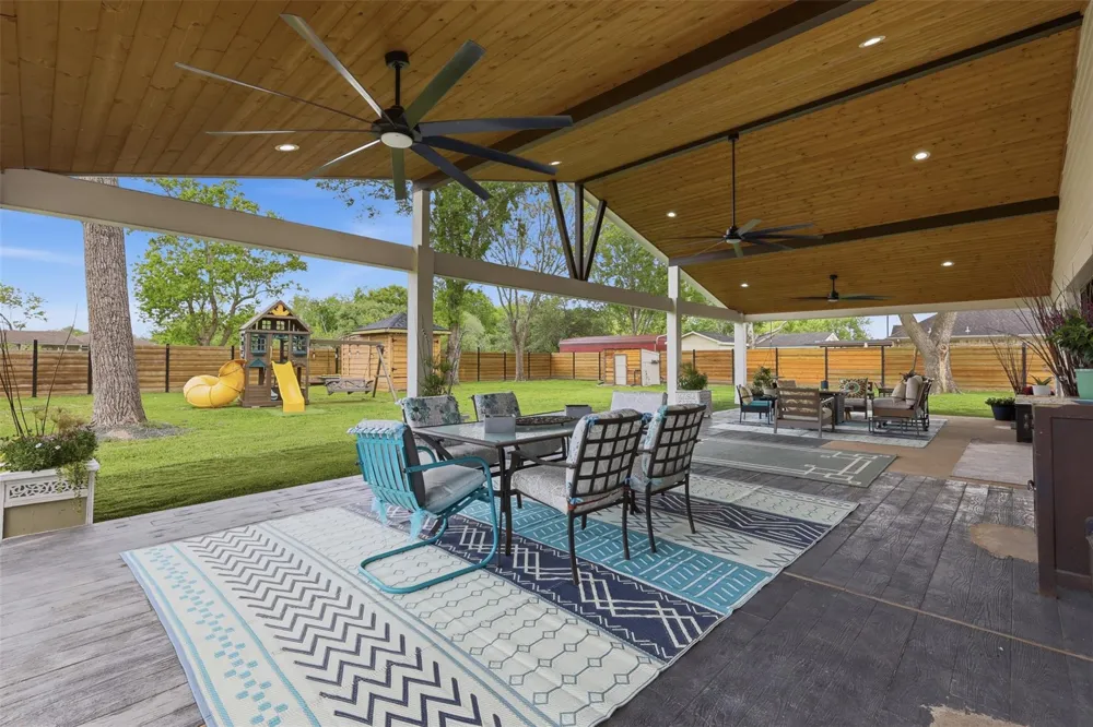 5111 Brookside Road Brookside, TX 77581