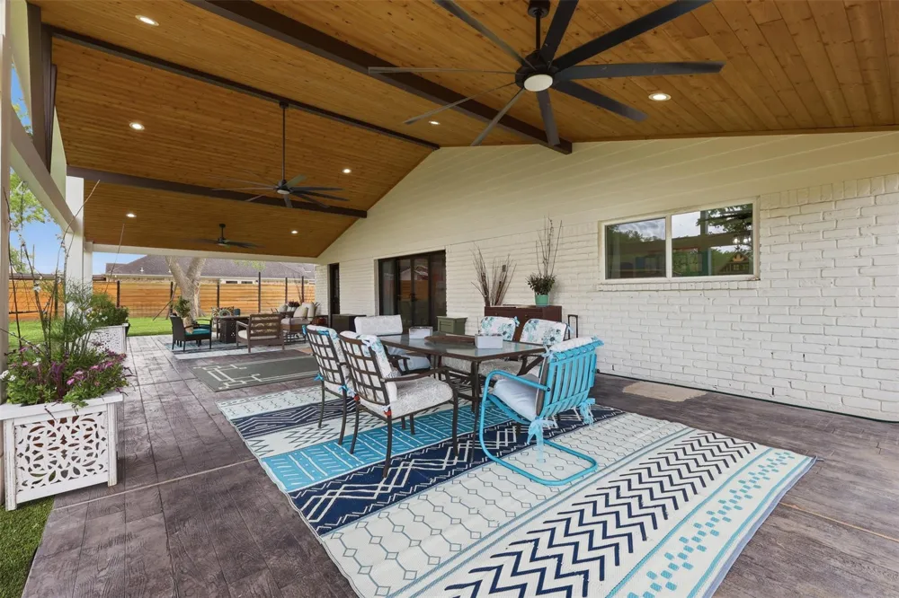 5111 Brookside Road Brookside, TX 77581