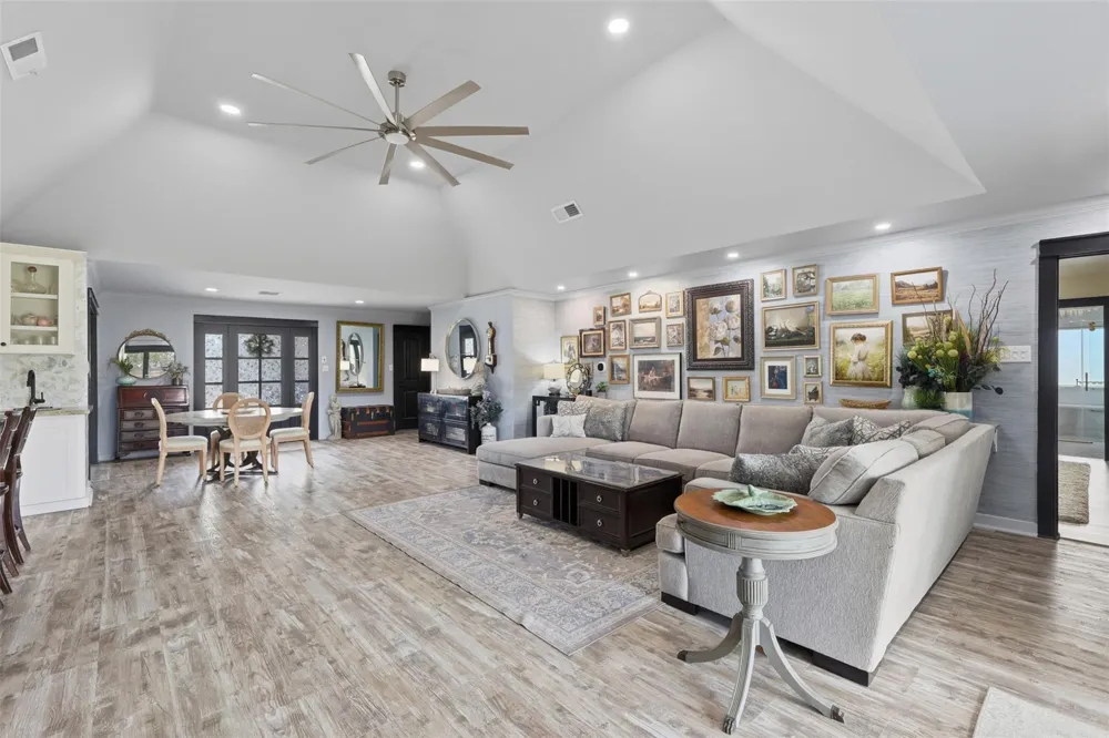 5111 Brookside Road Brookside, TX 77581