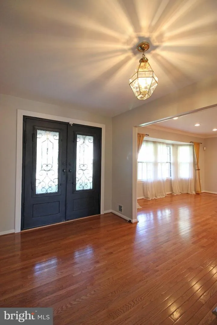 1507 KERSEY LANE Potomac, MD 20854