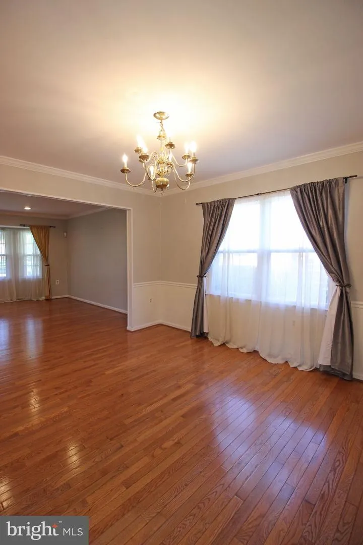 1507 KERSEY LANE Potomac, MD 20854