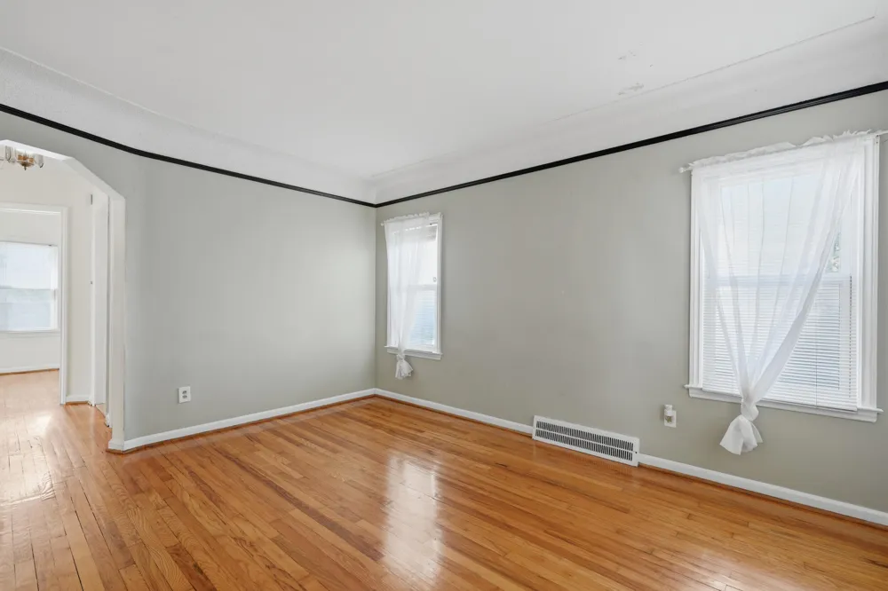 2950 Mckinley Street Dearborn, MI 48124