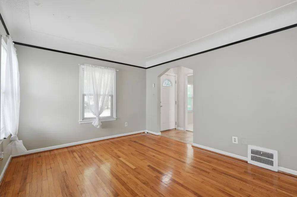2950 Mckinley Street Dearborn, MI 48124