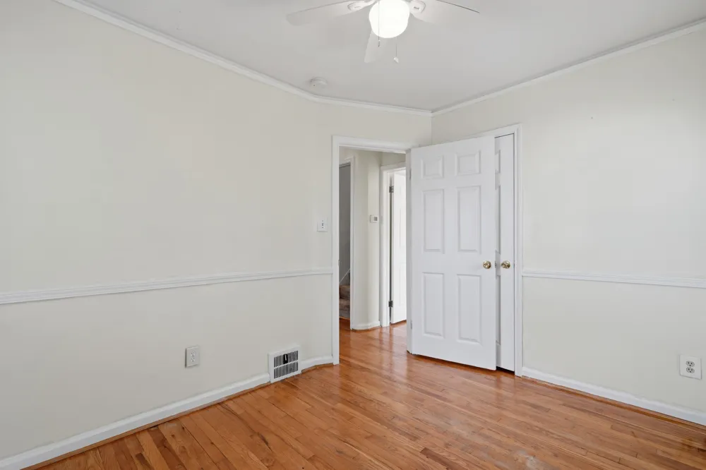 2950 Mckinley Street Dearborn, MI 48124