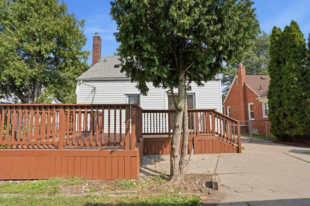 2950 Mckinley Street Dearborn, MI 48124